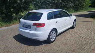 Audi A3 Sportback 1.6TDI 105cv 